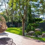 252 M² Luxury 4 Bedroom House In The Pine-forest Willa Wilno