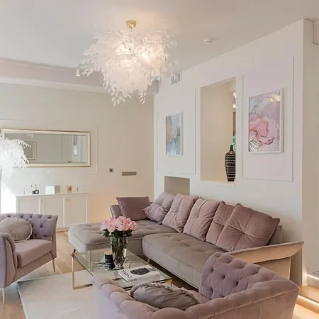 252 M² Luxury 4 Bedroom House In The Pine-forest ヴィラ
